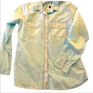 NWT GAP AQUA AND PINK TRIMMED BUTTON UP
